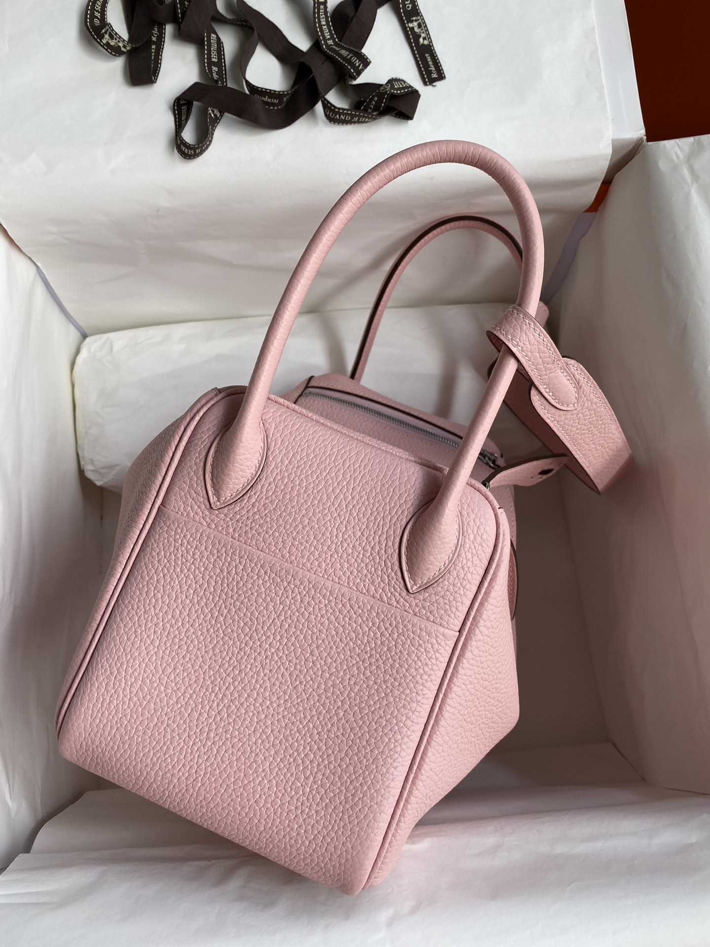 Hermes Lindy 30cm Handbag Shoulder Bag In Pink Clemence Leather